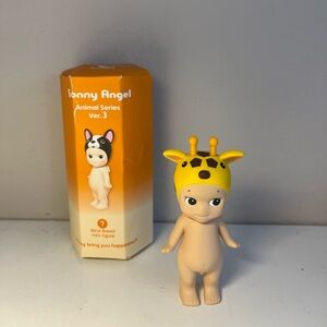 REAL AUTHENTIC Sonny Angel Animal
Series Ver. 3 giraffe